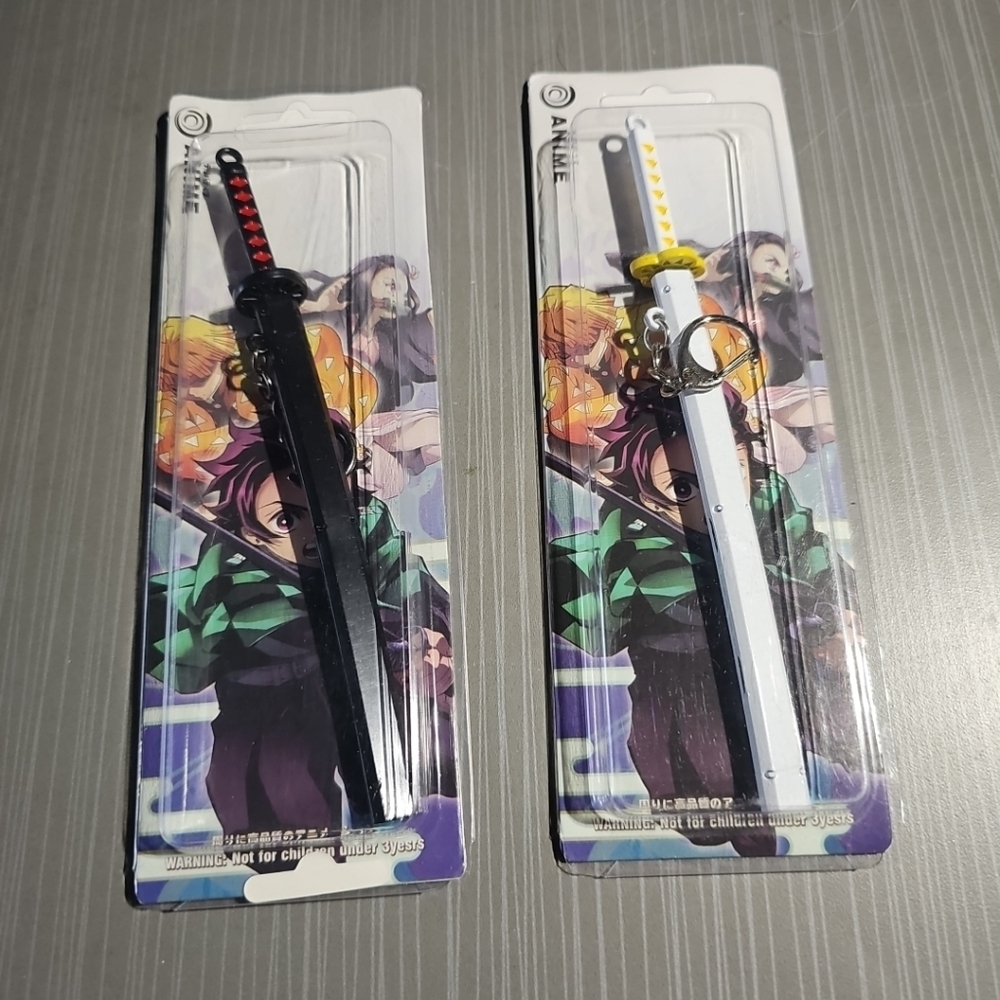 Demon Slayer‎ Kamado Tanjirou Sword with Scabbard 2 Piece (Black & White) New